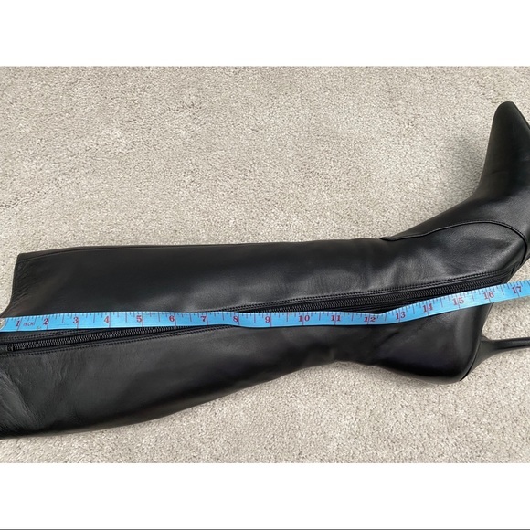 Stuart Weitzman Nyer Black Nappa To The Knee Boots EUC Like New Size 7 - Picture 7 of 10